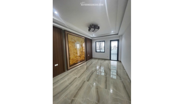 Bán nhà khu phân lô 918 Phúc Đồng, 60m2, ô tô tránh, kinh doanh, 17,8 tỷ